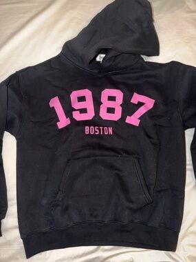 1987 - Vintage Hoodie in โBlackoutโ